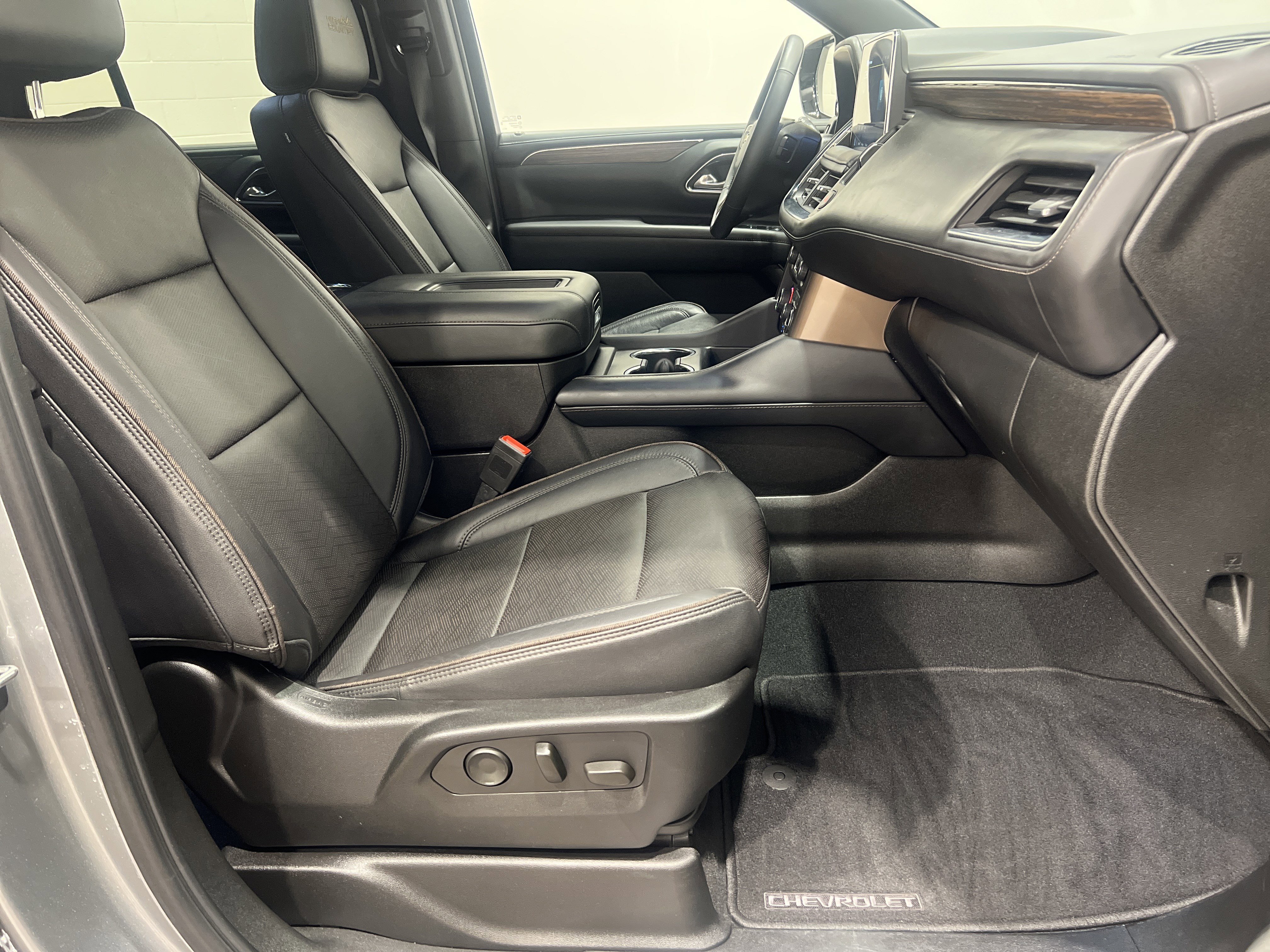 Used 2023 Chevrolet Tahoe High Country image 31