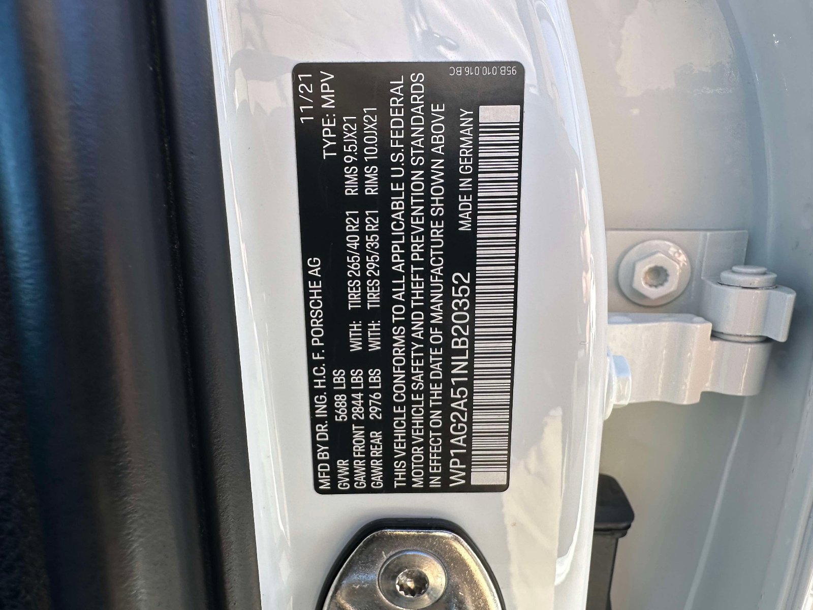 Used 2022 Porsche Macan S image 37