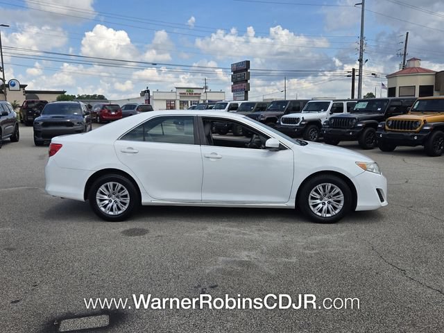 Used 2014 Toyota Camry LE FWD image 15