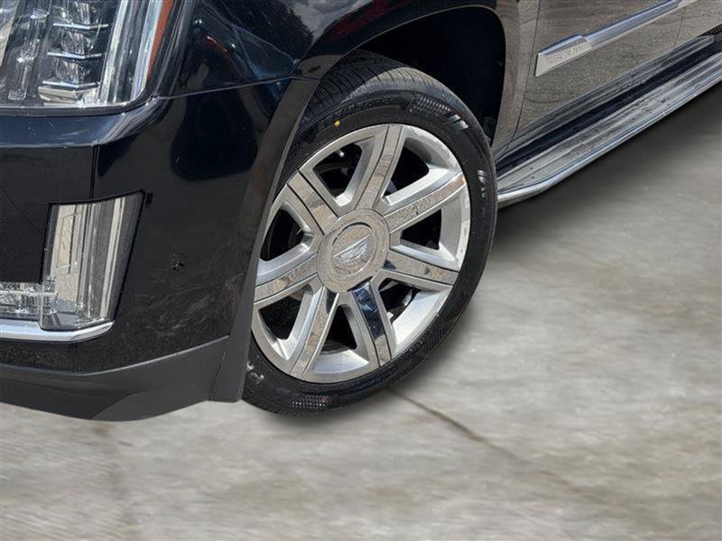 Used 2019 Cadillac Escalade ESV Luxury RWD image 6