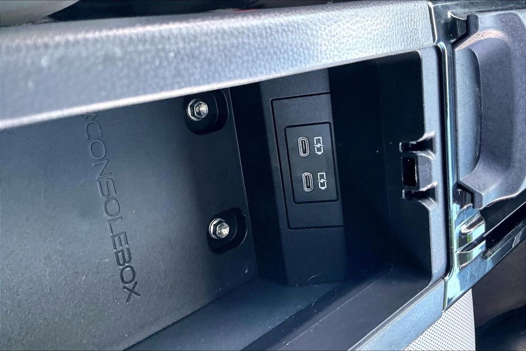 Used 2023 Toyota Prius XLE image 16