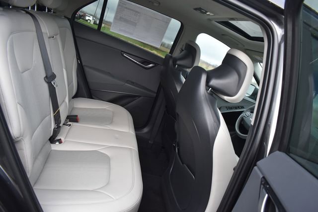 New 2026 Kia Niro EX FWD image 16