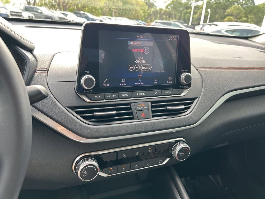 Certified 2021 Nissan Altima 2.5 SR FWD image 33