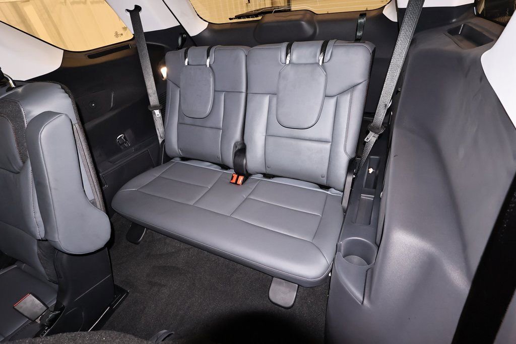 New 2026 Ford Explorer Active w/ Active Comfort Package image 15