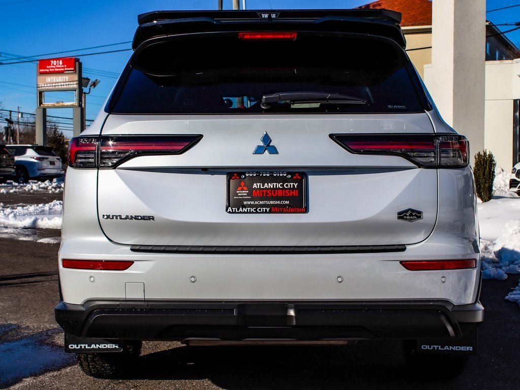 New 2026 Mitsubishi Outlander Trail Edition image 5