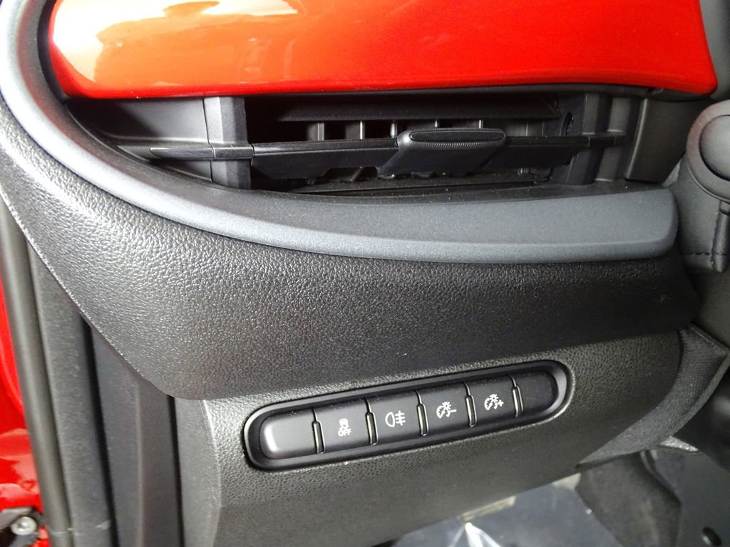 Used 2024 FIAT 500 e (RED) image 18