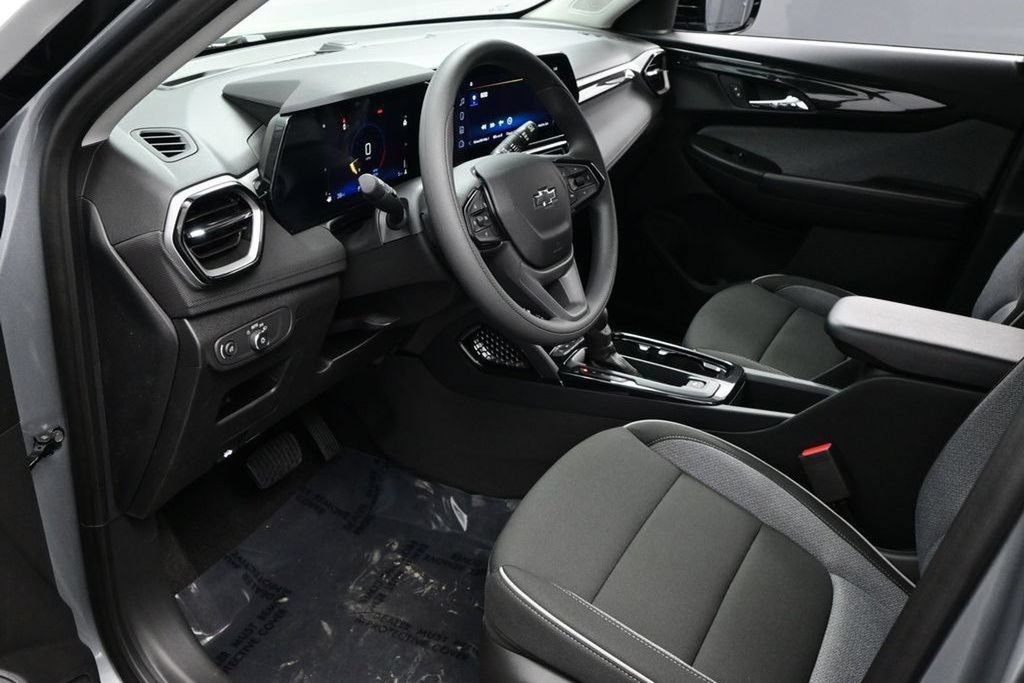 Used 2026 Chevrolet TrailBlazer LT w/ Midnight Edition FWD image 26