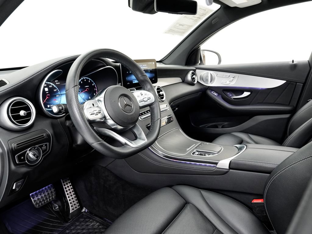Used 2020 Mercedes-Benz GLC 300 4MATIC Coupe image 4