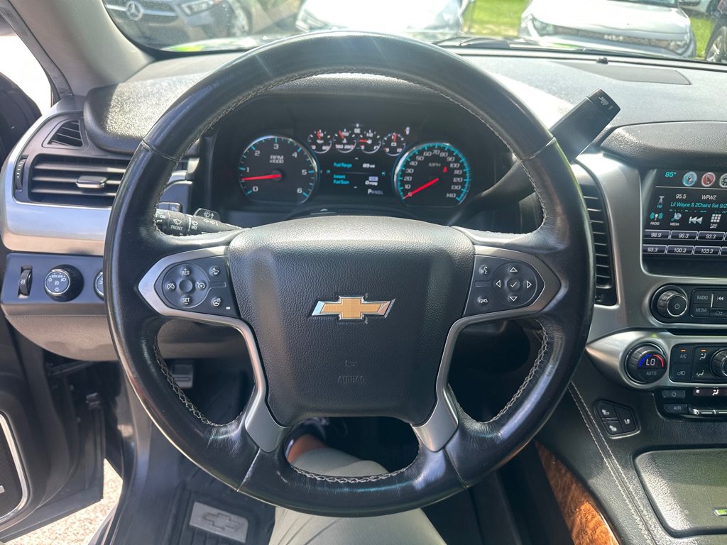 Used 2017 Chevrolet Suburban Premier AWD/4WD image 16