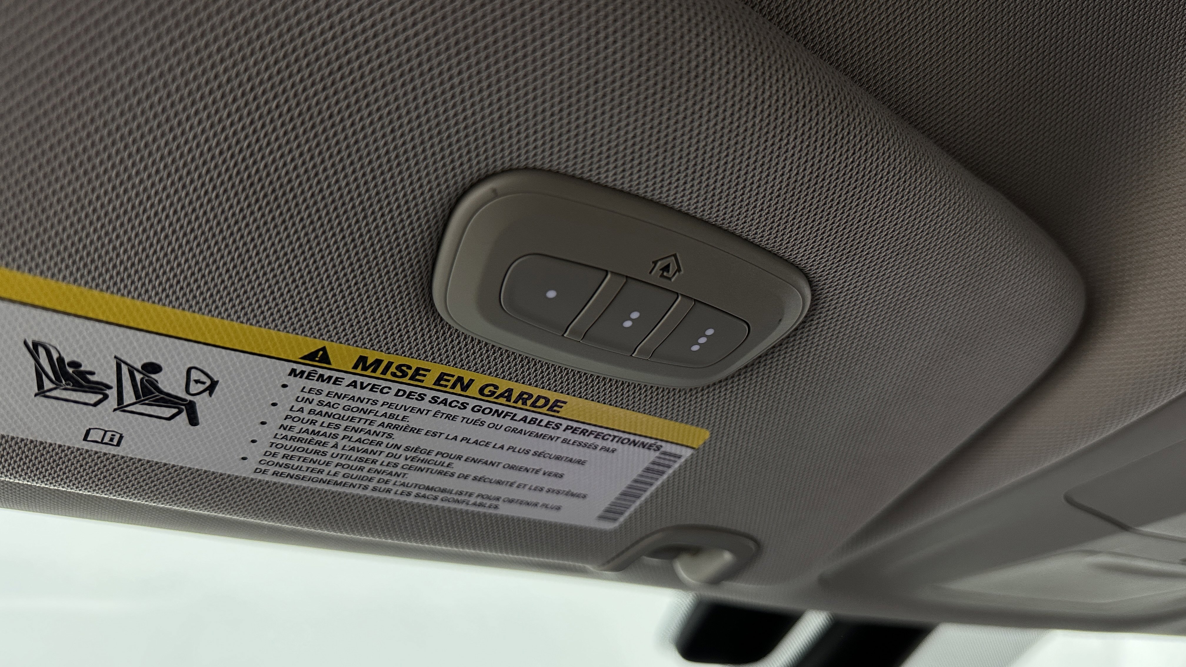 Used 2021 Chrysler Pacifica Touring-L FWD image 22