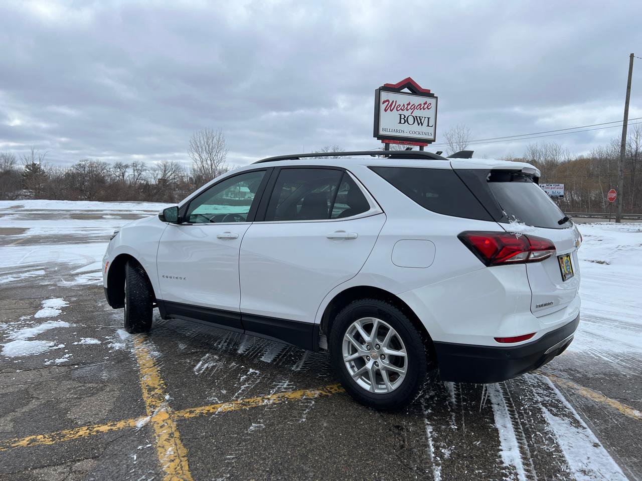 Used 2022 Chevrolet Equinox LT image 4