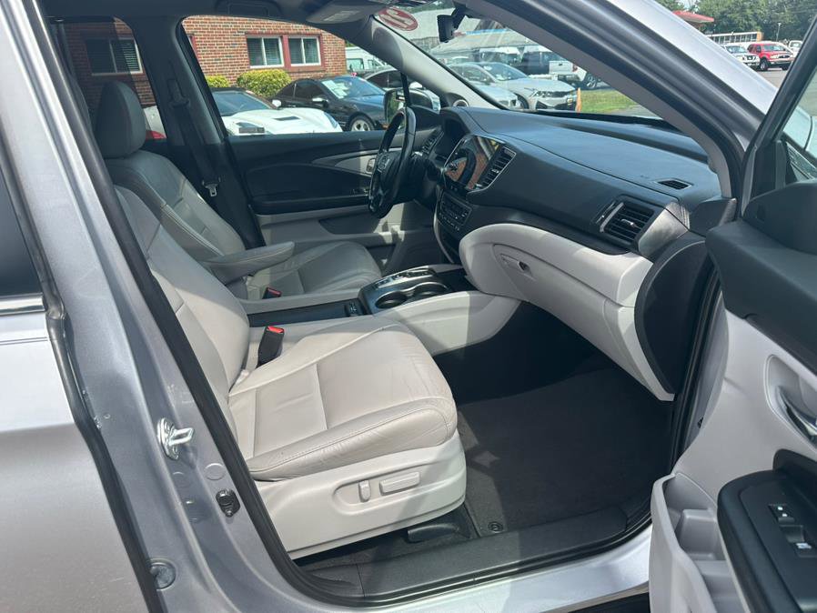 Used 2021 Honda Pilot Special Edition image 13