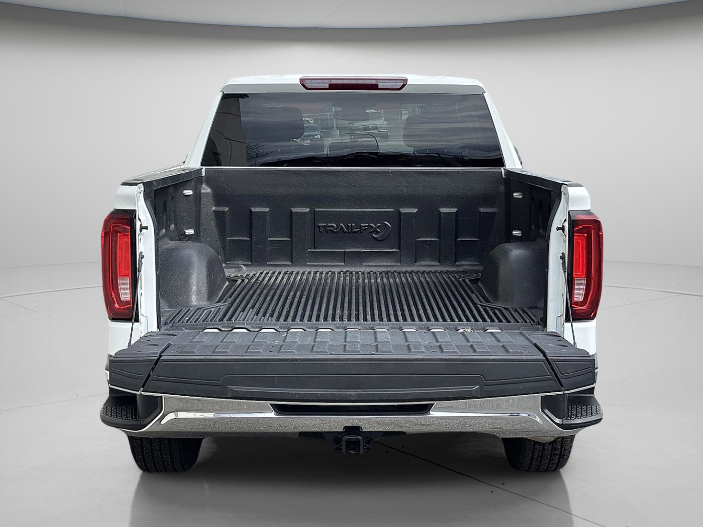 Used 2024 GMC Sierra 1500 SLT image 5