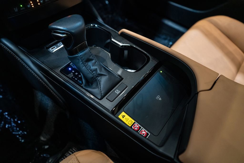 Used 2023 Lexus ES 350 w/ Premium Package image 32