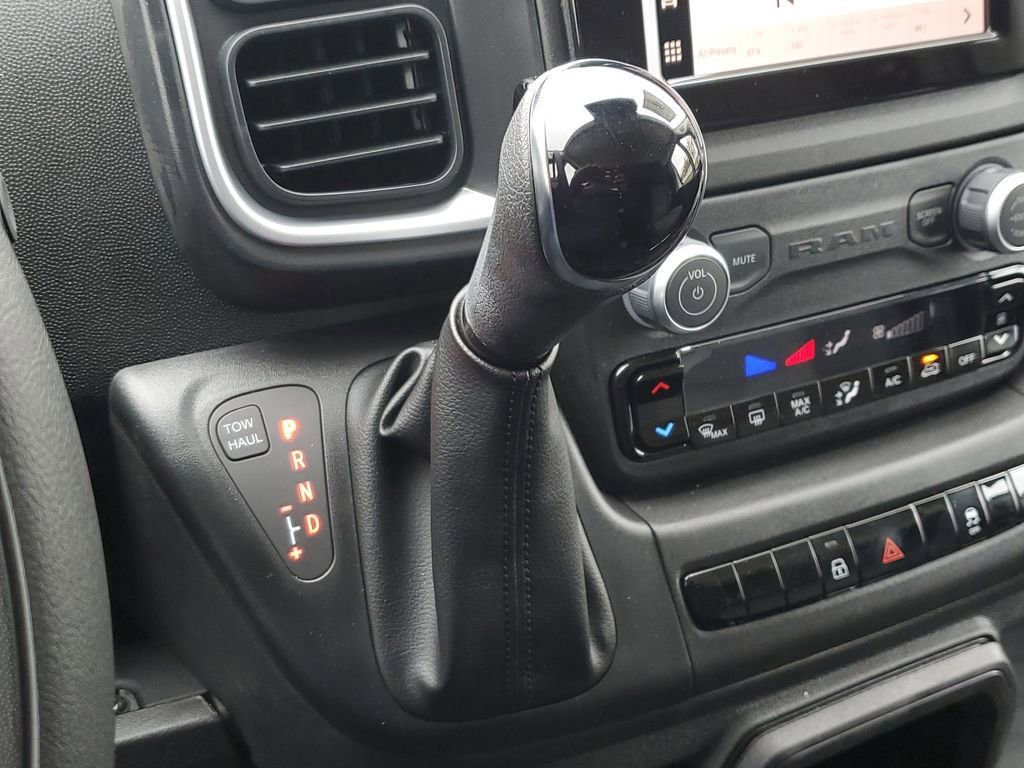 New 2025 RAM ProMaster 1500 w/ Quick Order Package 22G SLT image 30