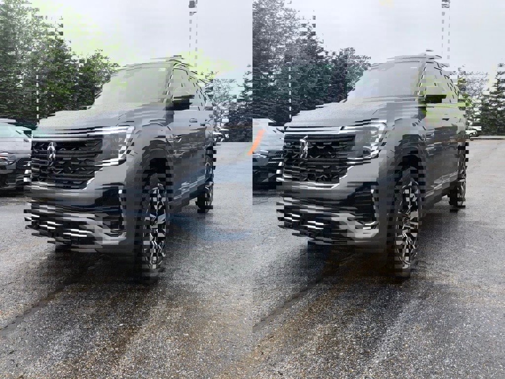 New 2025 Volkswagen Atlas SEL Premium R-Line image 3