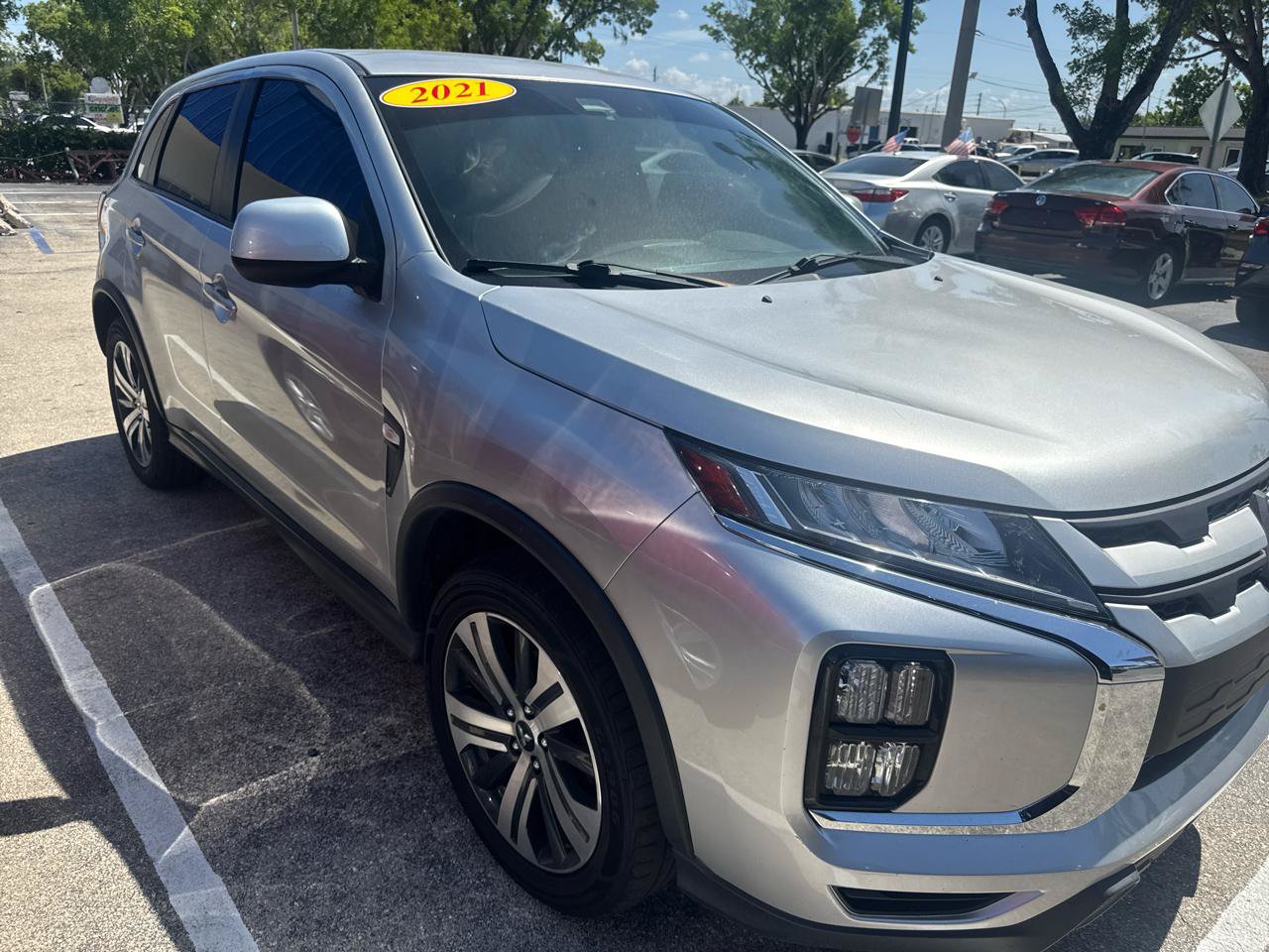 Used 2021 Mitsubishi Outlander Sport LE FWD image 2