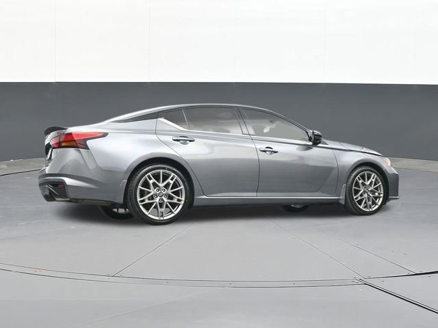 Used 2023 Nissan Altima 2.0 SR FWD image 49