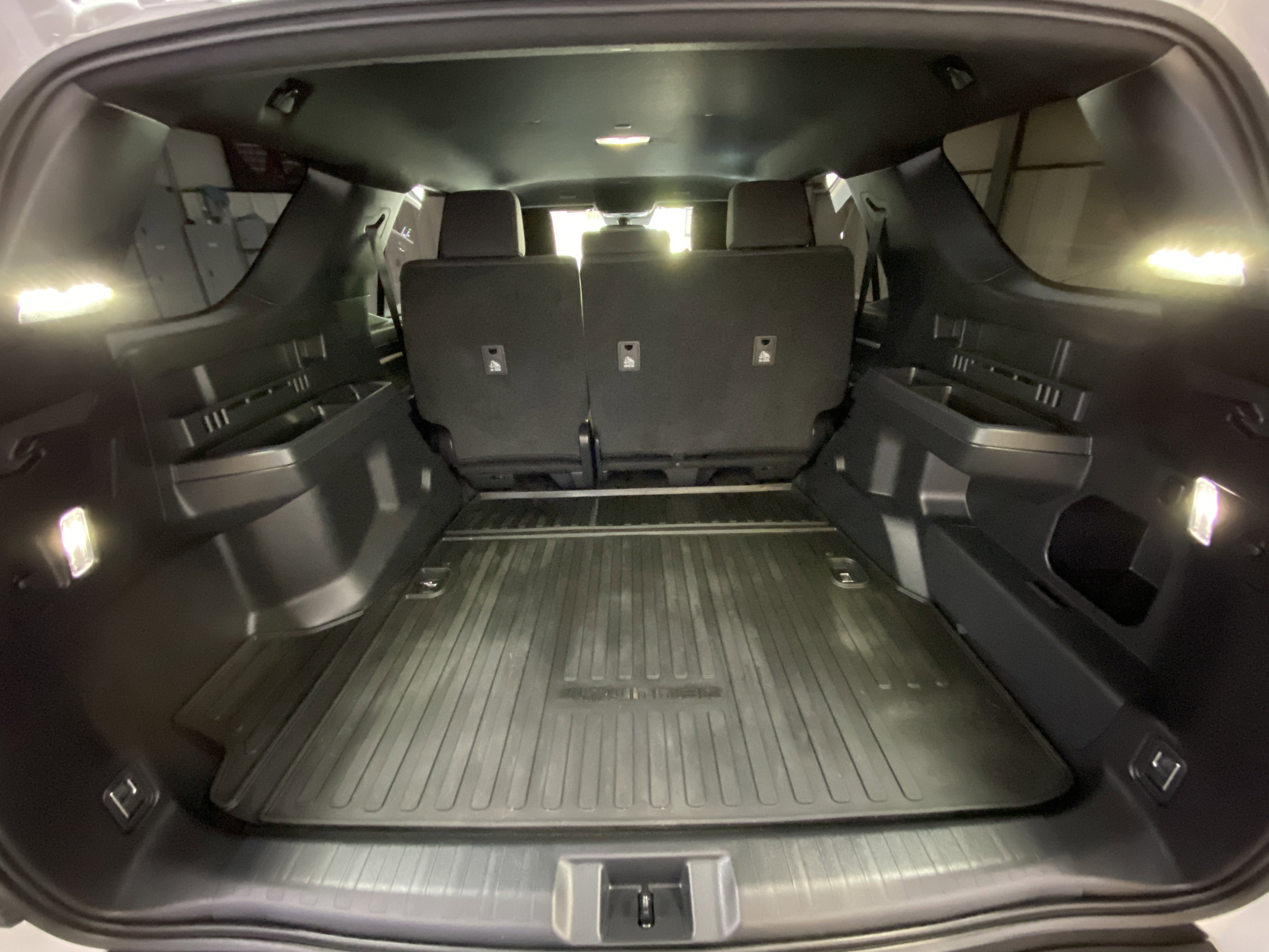 Used 2025 Toyota 4Runner SR5 image 28