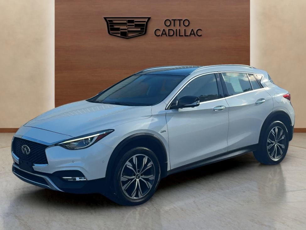 Used 2018 INFINITI QX30 Premium w/ Cargo Package image 8