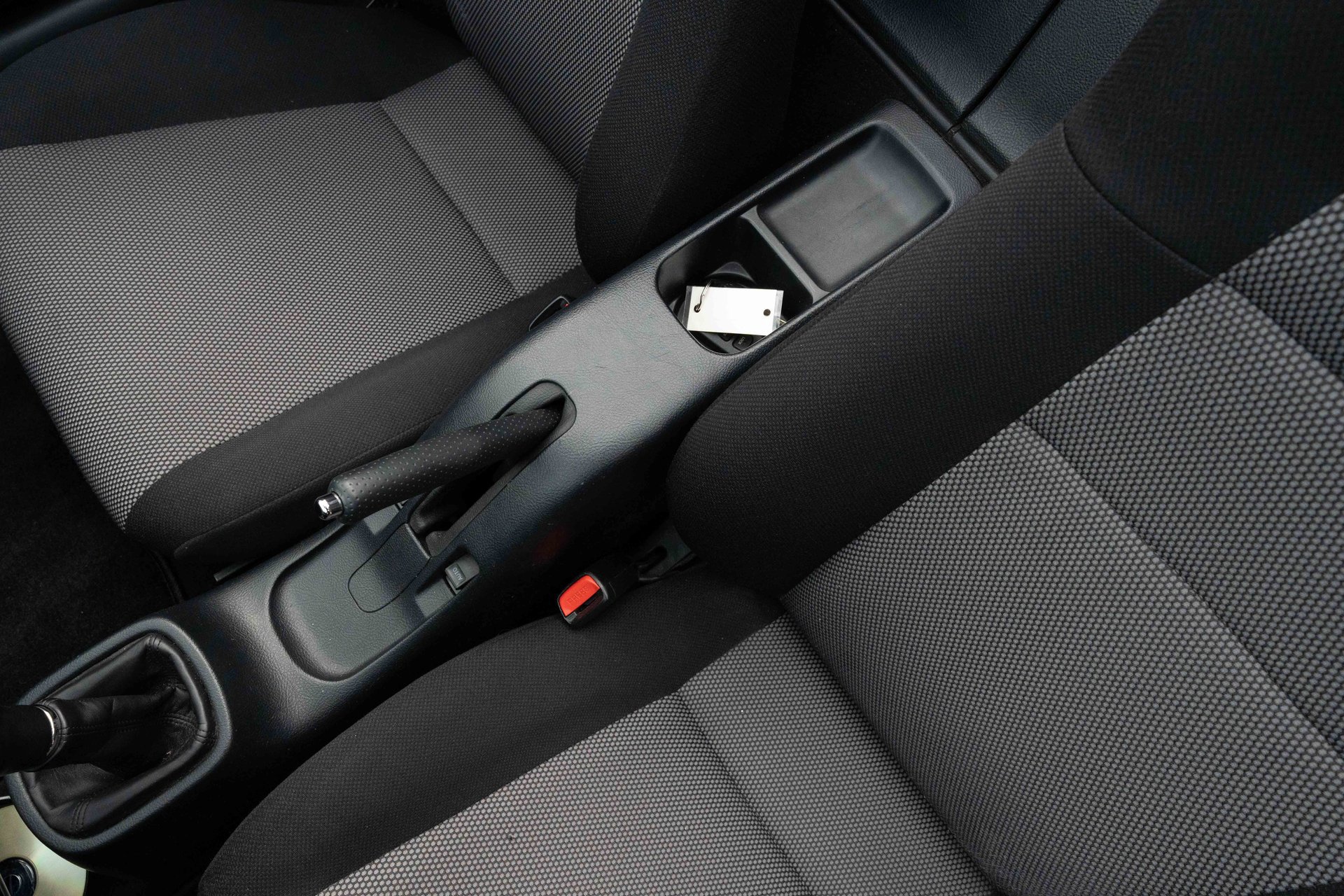 Used 2001 Toyota MR2 image 28