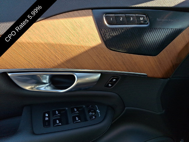 Certified 2023 Volvo XC90 B6 Plus AWD/4WD image 16