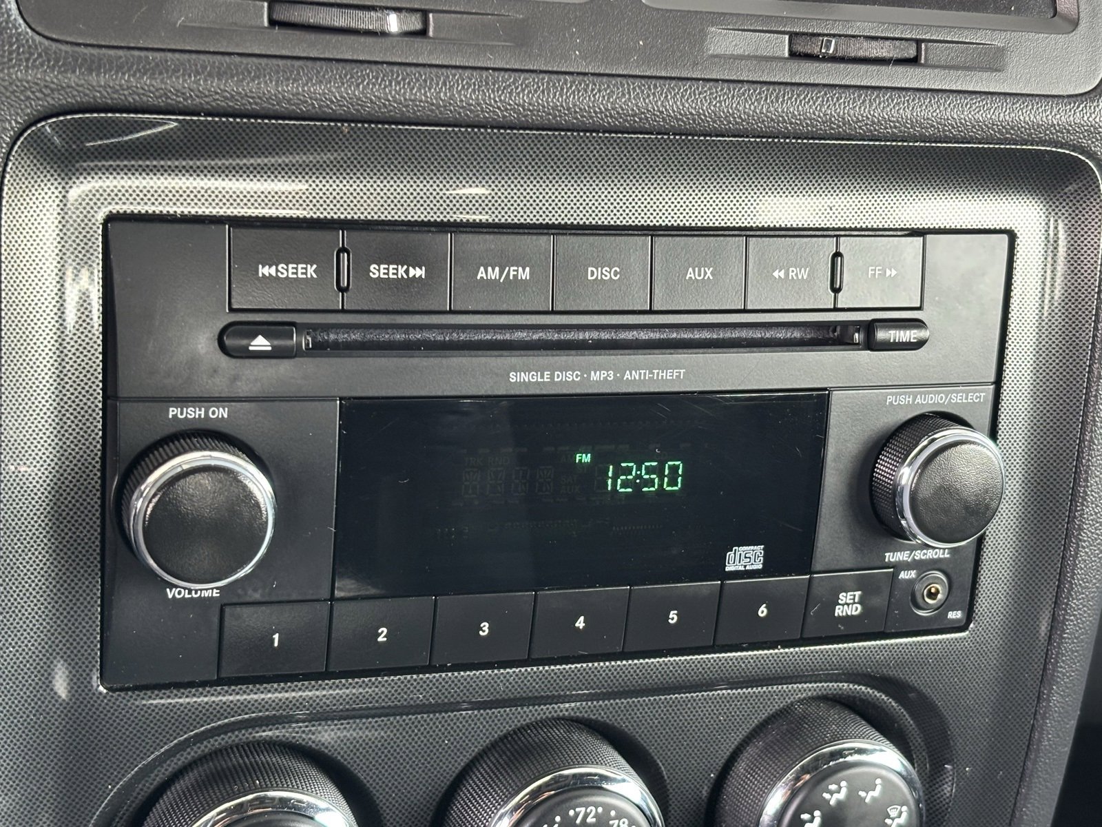 Used 2012 Dodge Challenger SXT image 5