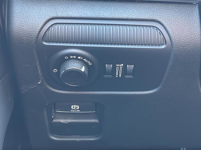 New 2026 Jeep Grand Wagoneer Summit w/ Rear Seat Video Group I image 34