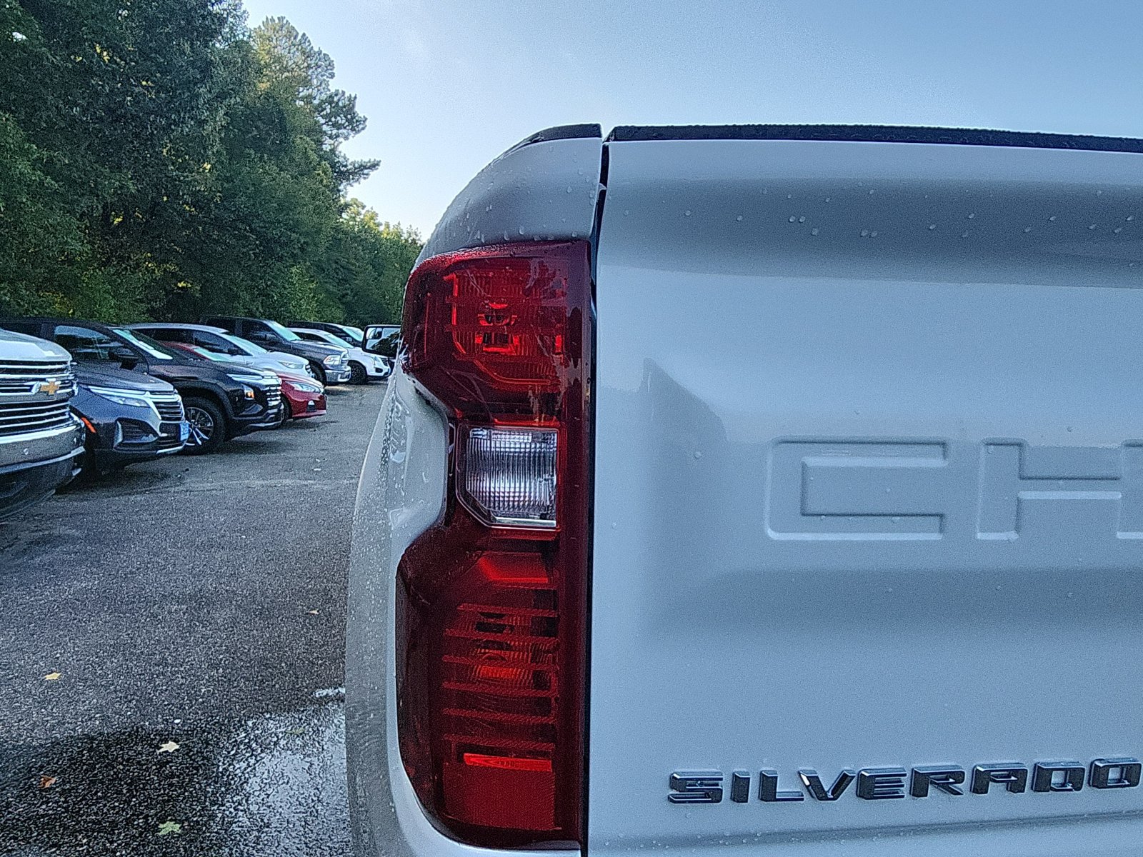 Used 2024 Chevrolet Silverado 1500 LT AWD/4WD image 10