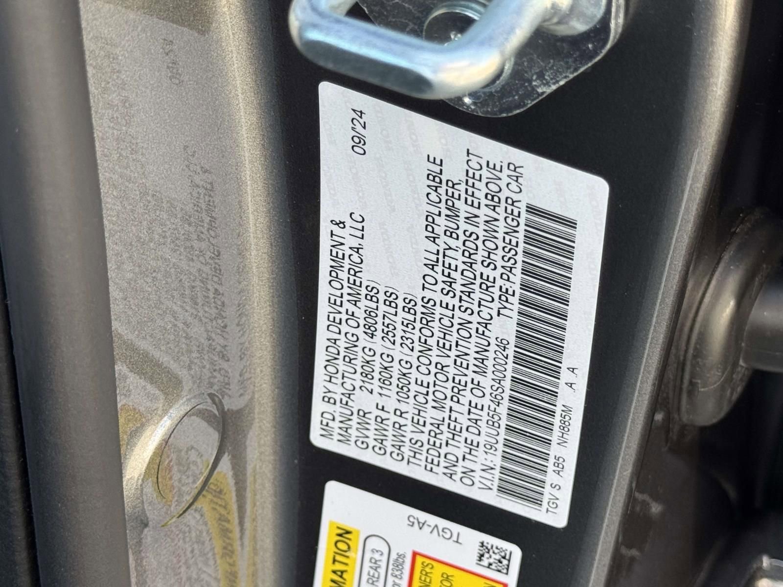 Certified 2025 Acura TLX w/ Technology Package image 27