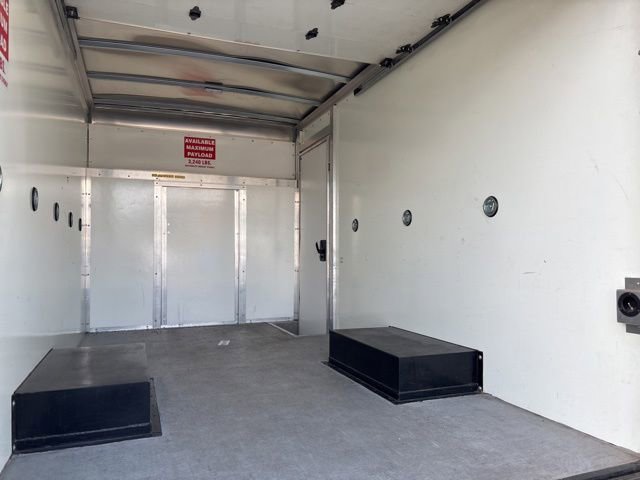 Used 2023 Ford Transit 350 DRW RWD image 29