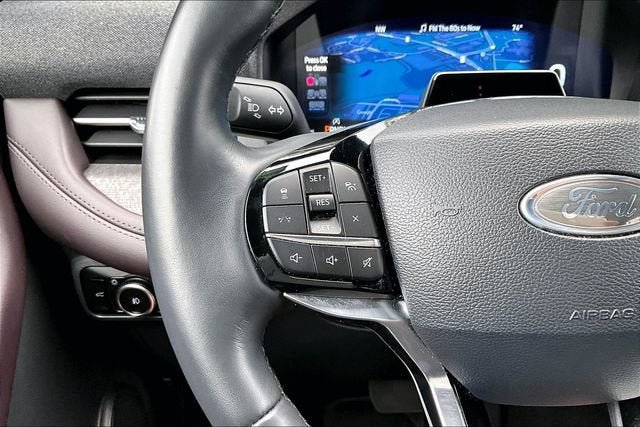 Used 2025 Ford Explorer Platinum w/ LUX Leather Package AWD/4WD image 18