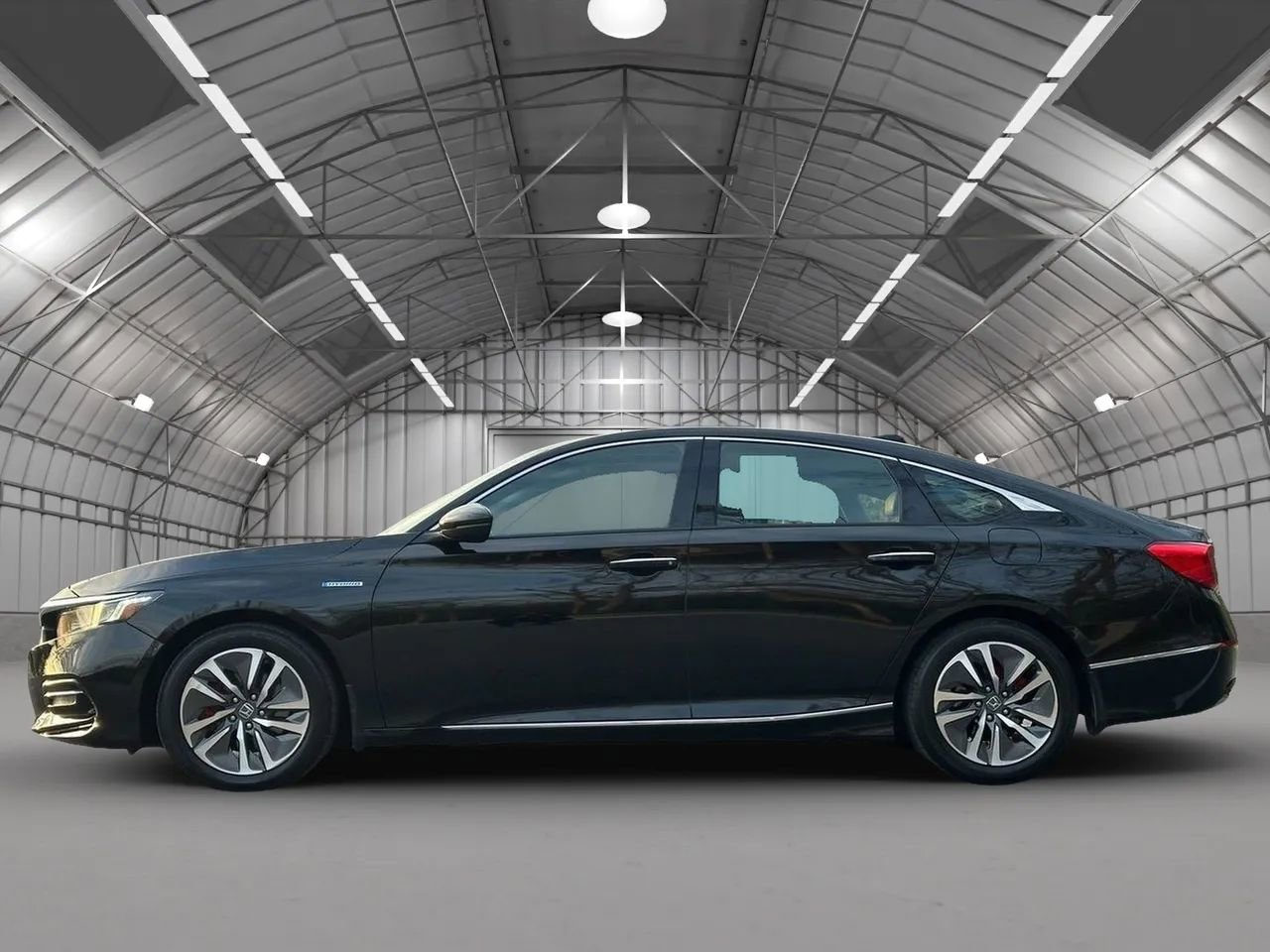 Used 2018 Honda Accord Touring image 4