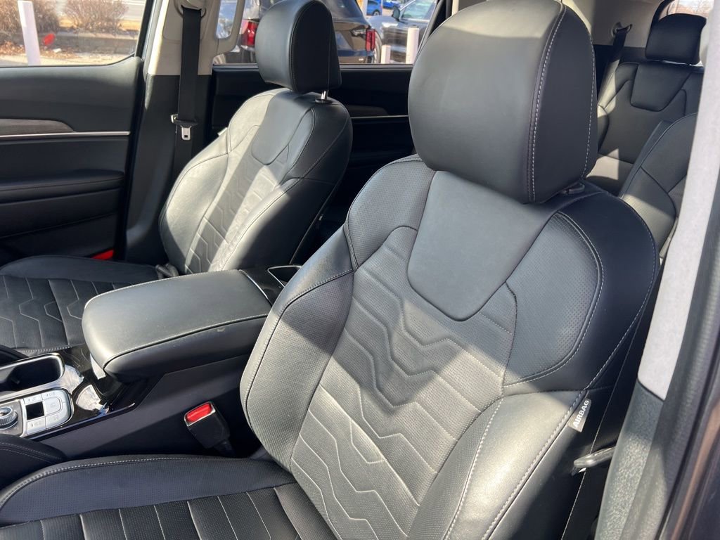 Certified 2022 Kia Telluride SX w/ SX Prestige Package image 5