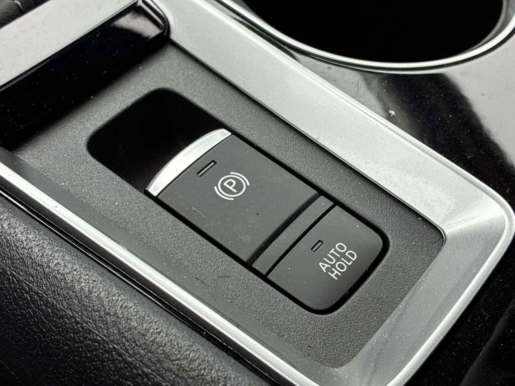 Certified 2021 Nissan Altima 2.5 SV w/ SV Premium Package image 32