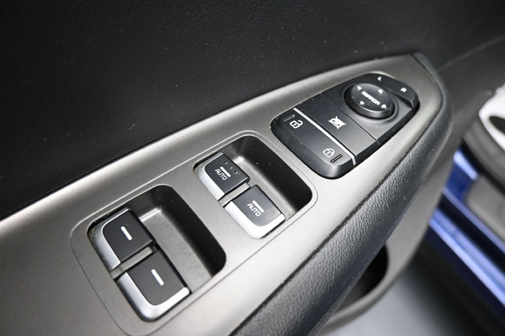Used 2019 Kia Optima S w/ S Panoramic Sunroof Package FWD image 11