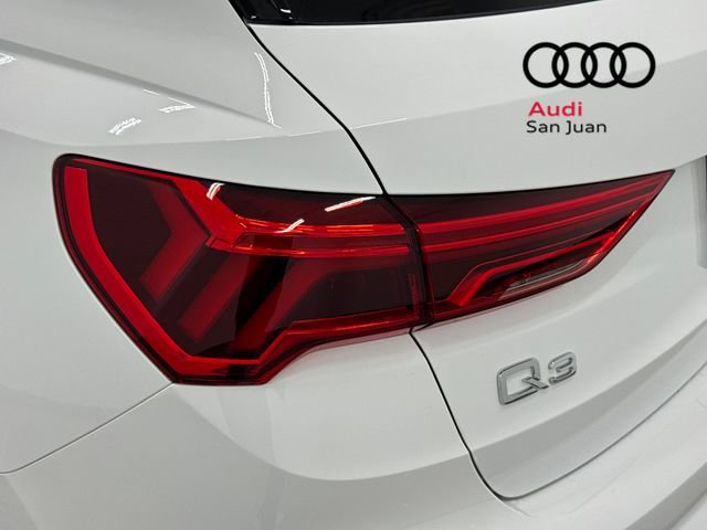 Used 2025 Audi Q3 2.0T Premium w/ Convenience Package image 11
