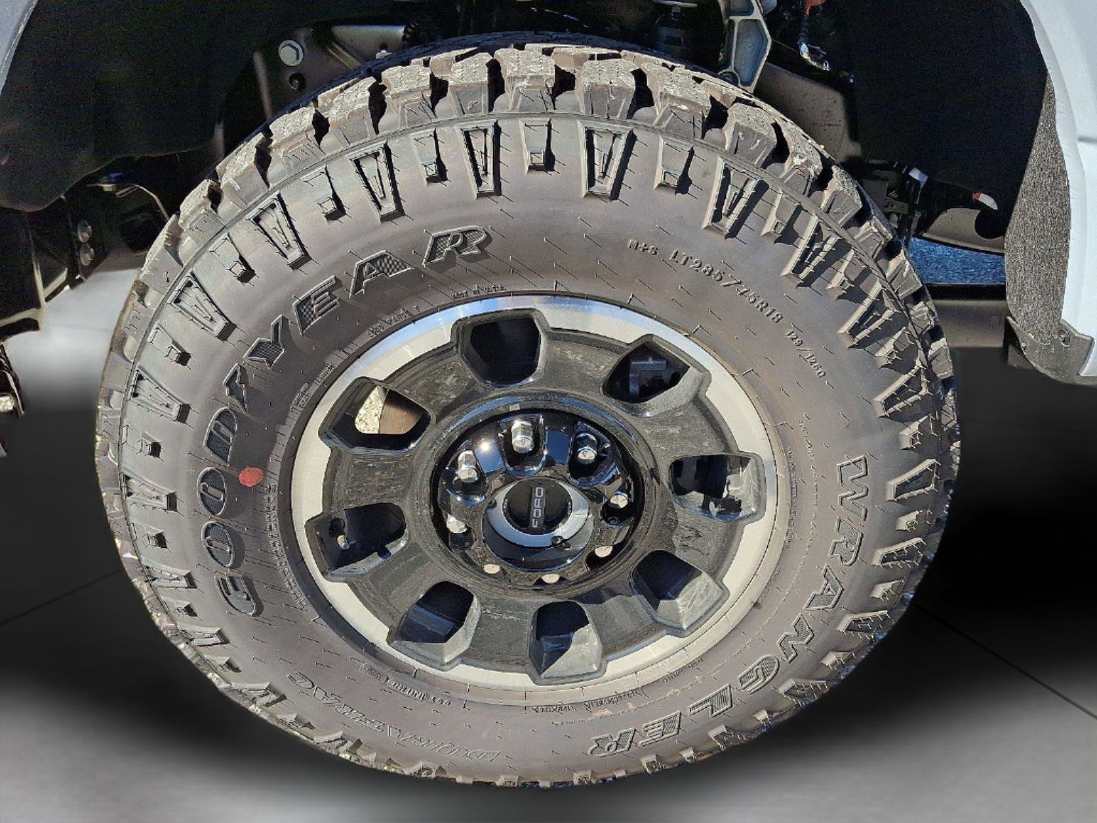 New 2026 Ford F250 Platinum w/ Tremor Off-Road Package image 5