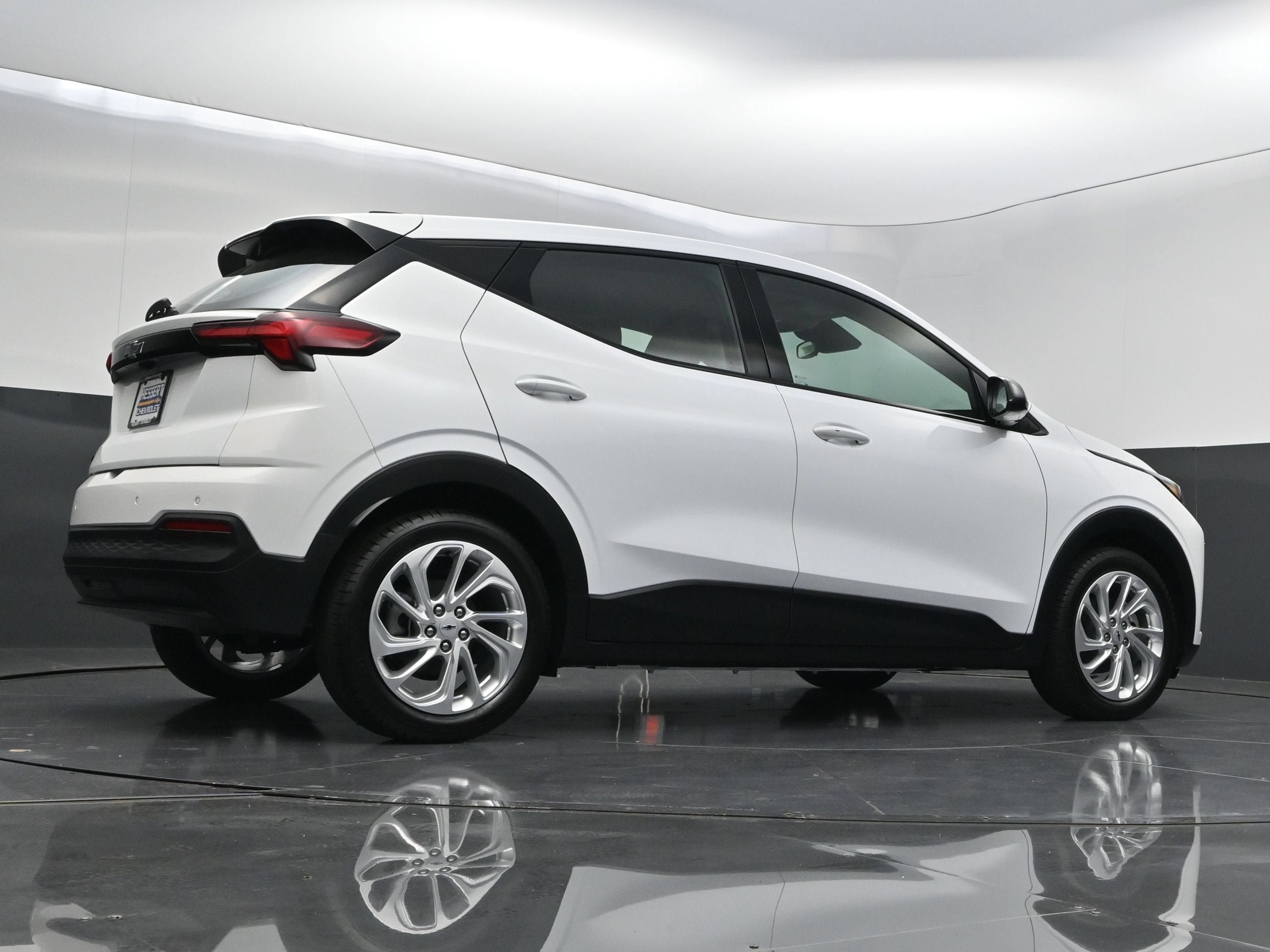 New 2027 Chevrolet Bolt LT FWD image 41