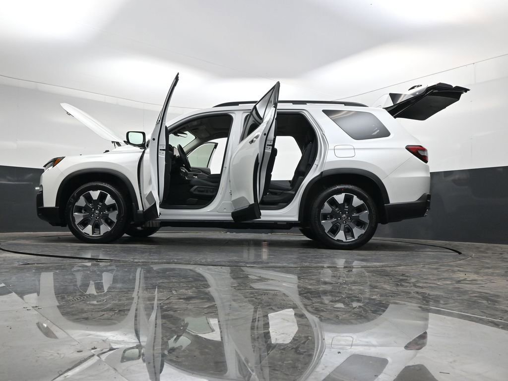 New 2026 Honda Pilot Touring image 44