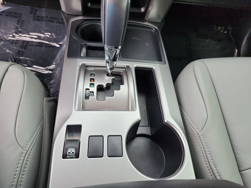 Used 2020 Toyota 4Runner SR5 RWD image 29