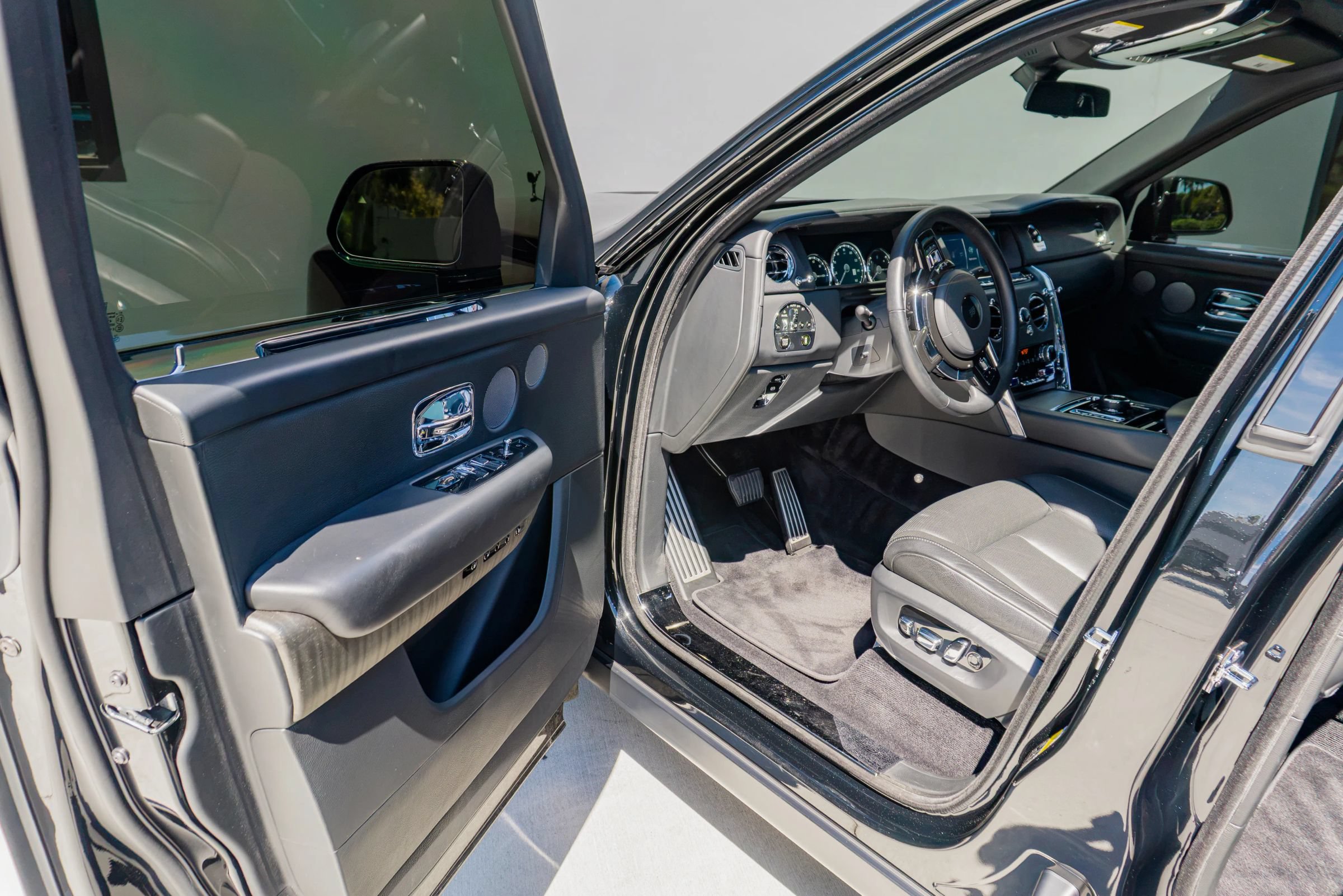 Used 2019 Rolls-Royce Cullinan AWD/4WD image 75