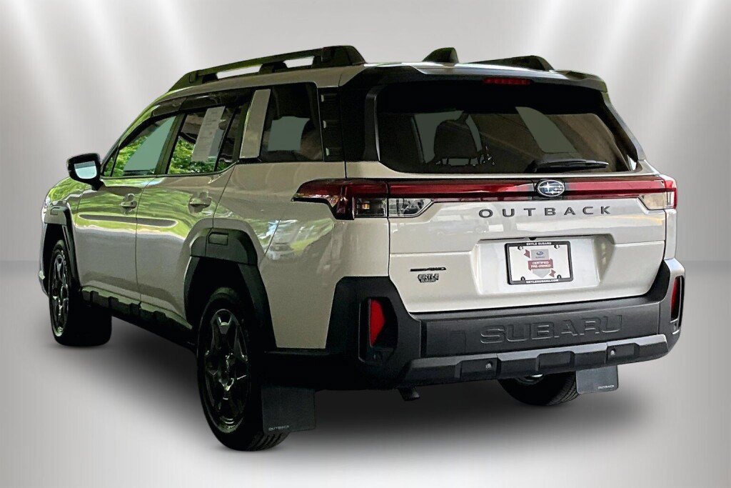 Certified 2026 Subaru Outback Premium AWD/4WD image 4