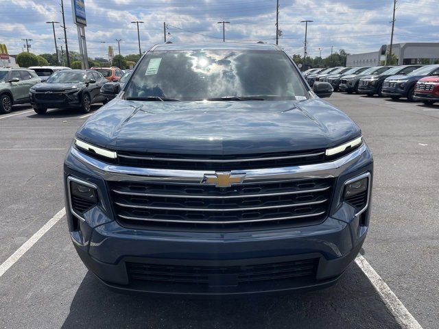 New 2026 Chevrolet Traverse LT w/ Sun and Wheel Package image 2