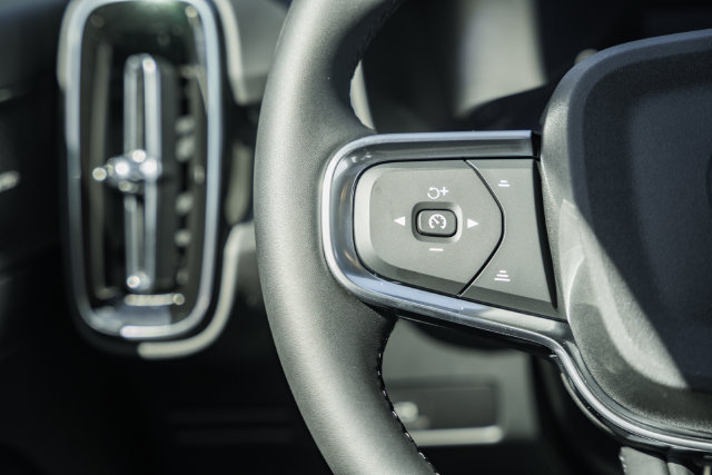 New 2026 Volvo XC40 B5 Ultra w/ Protection Package Premier AWD/4WD image 31