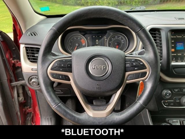 Used 2017 Jeep Cherokee Latitude w/ Cold Weather Group AWD/4WD image 8