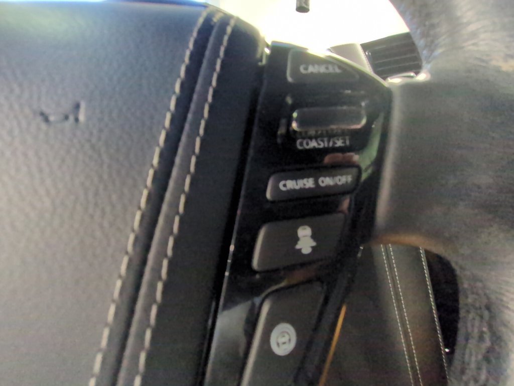 Used 2021 INFINITI QX80 Sensory w/ Cargo Package AWD/4WD image 16