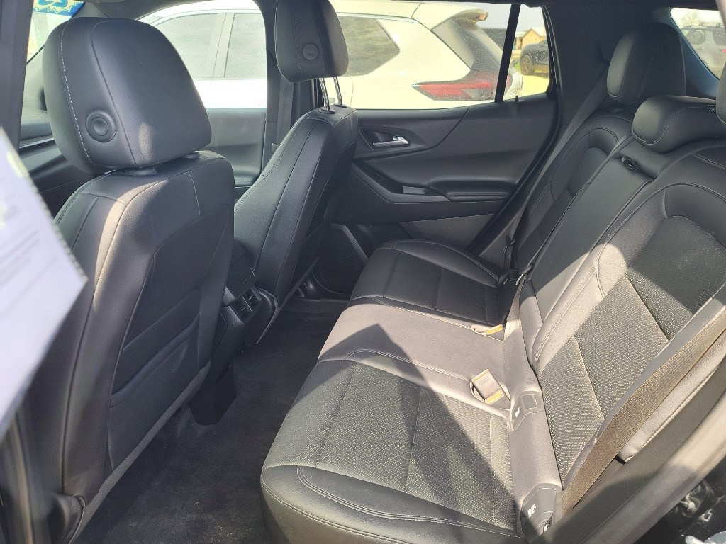 Used 2025 Chevrolet Equinox LT w/ Convenience Package II image 11