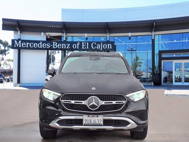 Used 2025 Mercedes-Benz GLC 300 image 2