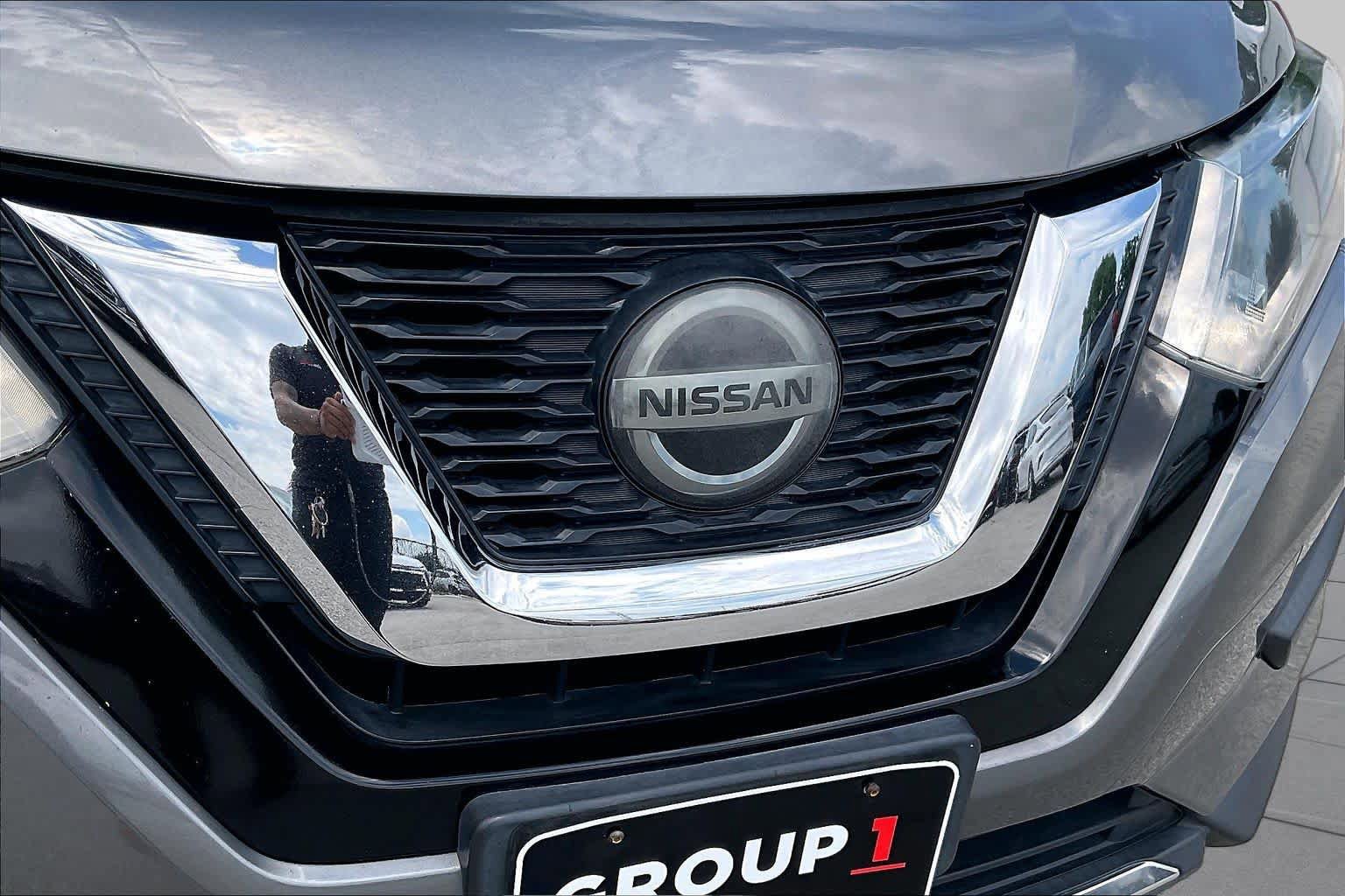 Used 2019 Nissan Rogue SV FWD image 29